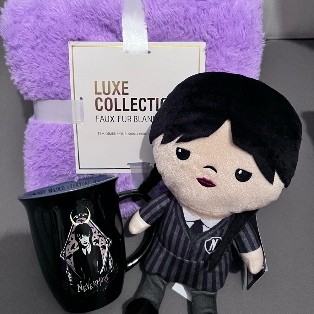 Luxe Collection Faux Fur Blanket with Wednesday Plush Doll and Mug Set